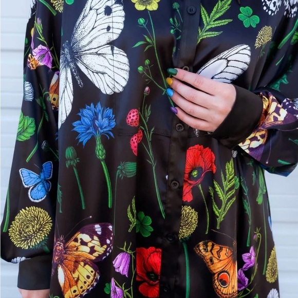 Dressed in LALA Black Floral Long Sleeve Dress - satin - Picture 3 of 4